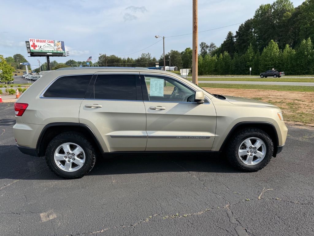 2011 Jeep Grand Cherokee Laredo 4WD's photo